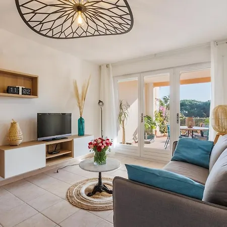 Apartment La Girelle De Giens Hyeres